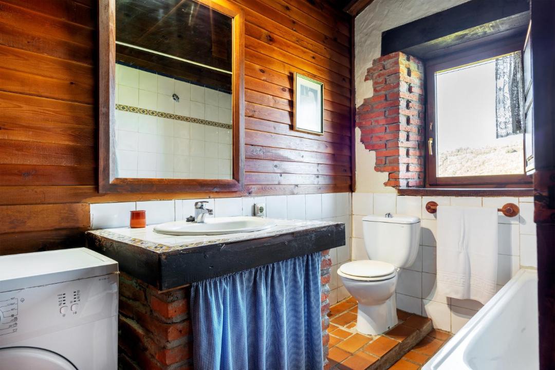 Photo of Bathroom in Herrerias