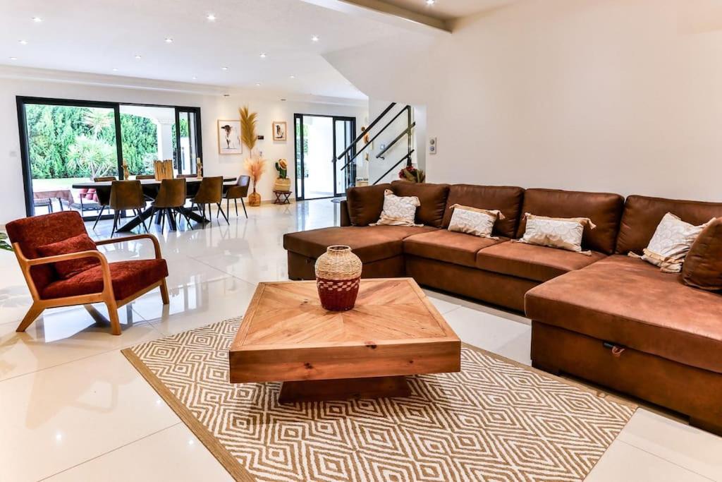 Photo of Livingroom in Saint-Etienne-du-Gres