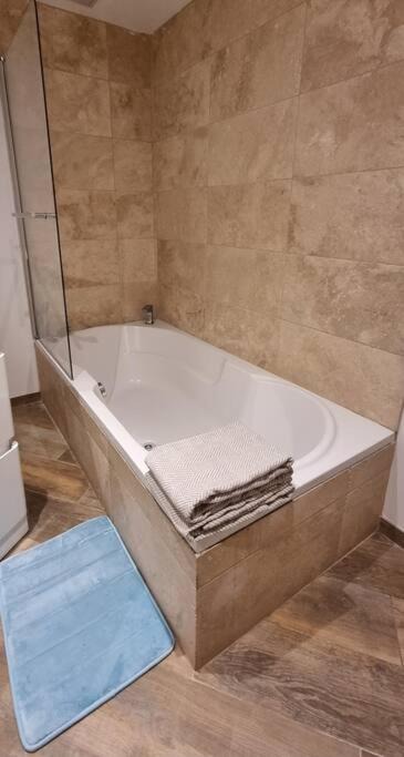 Photo of Bathroom in Lambesc