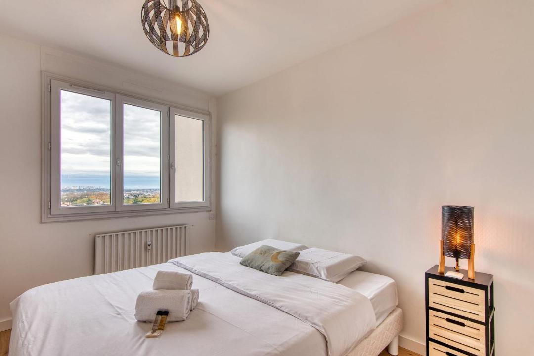 Photo of Bedroom in Saint-Genis-Laval