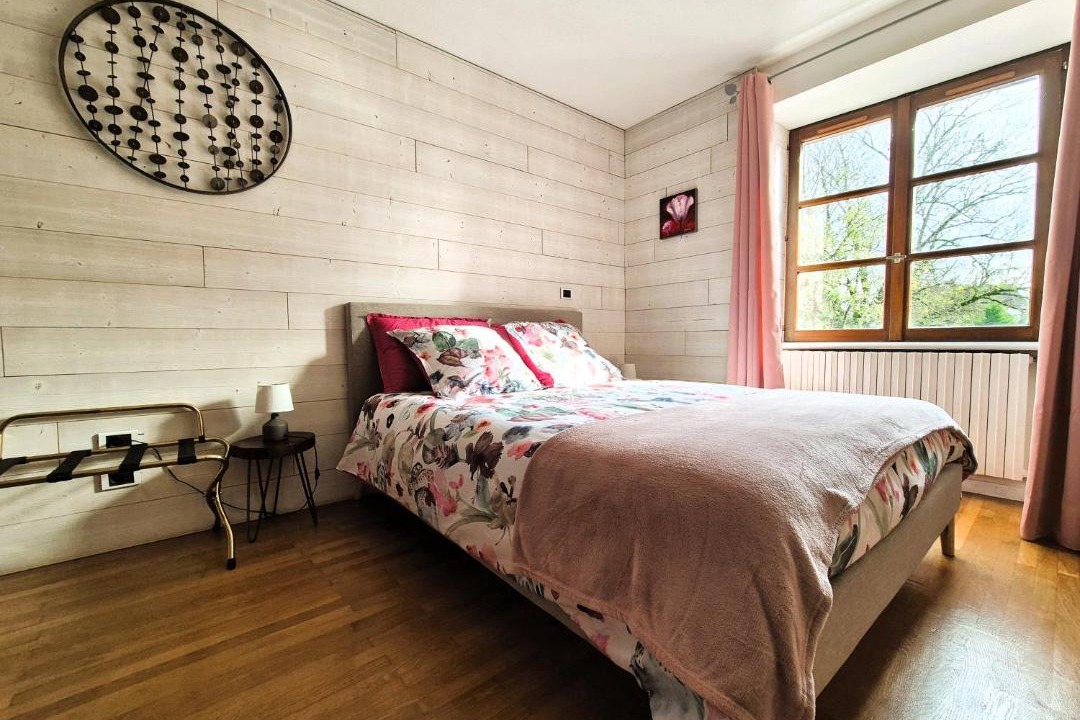 Photo of Bedroom in Saint-Germain-les-Arlay