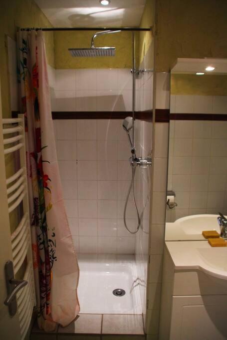 Photo of Bathroom in Lelex