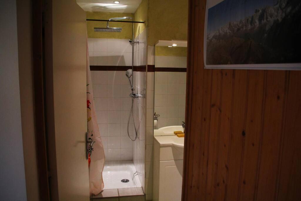 Photo of Bathroom in Lelex