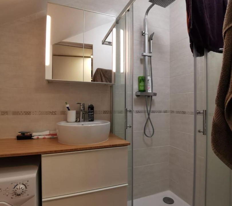 Photo of Bathroom in Gex