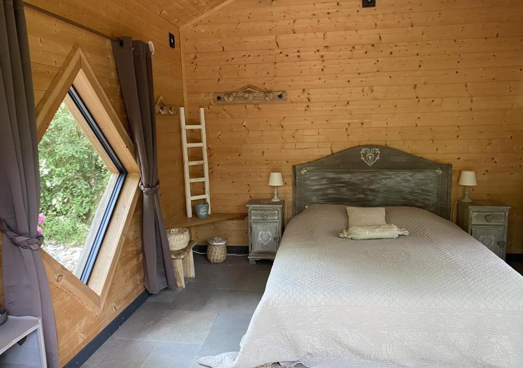 Photo of Bedroom in Champfromier