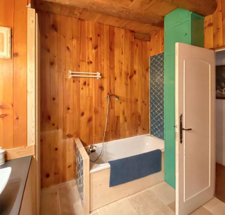 Photo of Bathroom in Mont