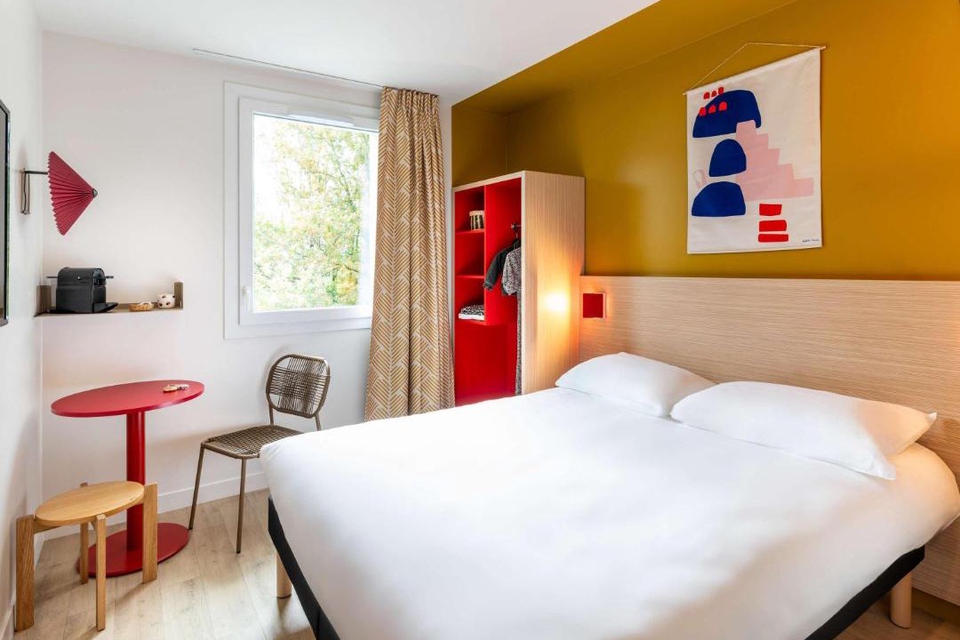 Photo of Bedroom in Prevessin-Moens