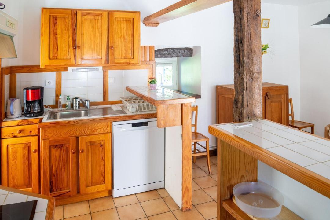 Photo of Kitchen in Saint-Georges-de-Levejac