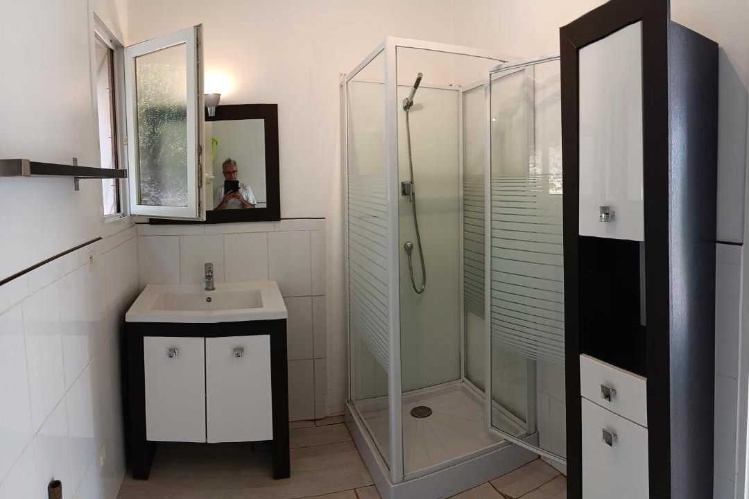 Photo of Bathroom in Velaux