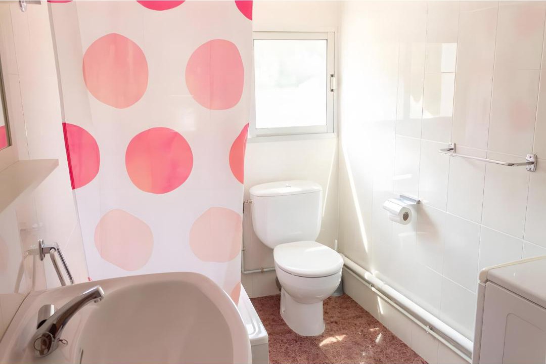 Photo of Bathroom in Salinas