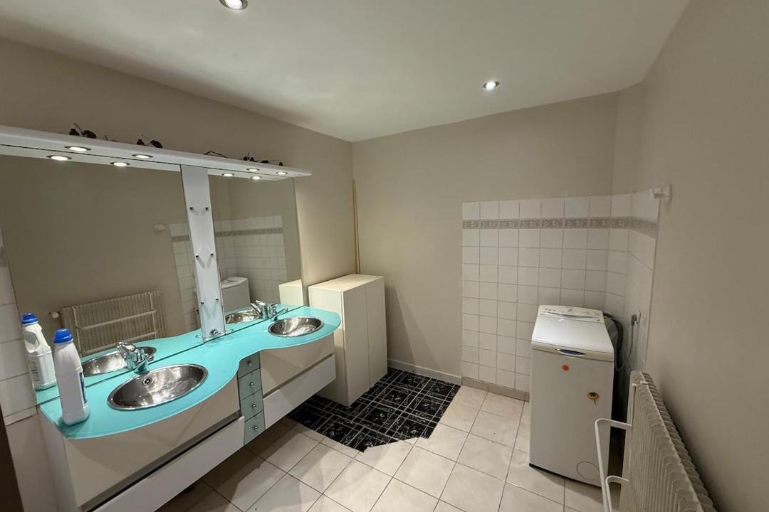 Photo of Bathroom in Saint-Claude