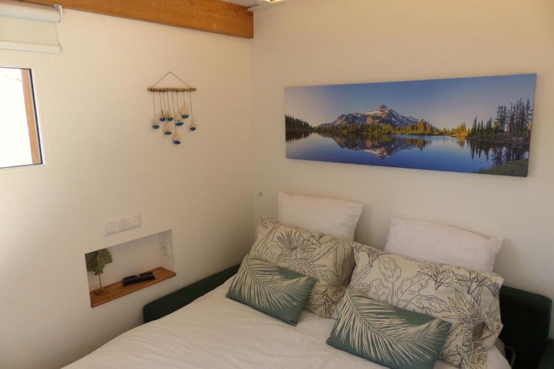 Photo of Bedroom in Excenevex