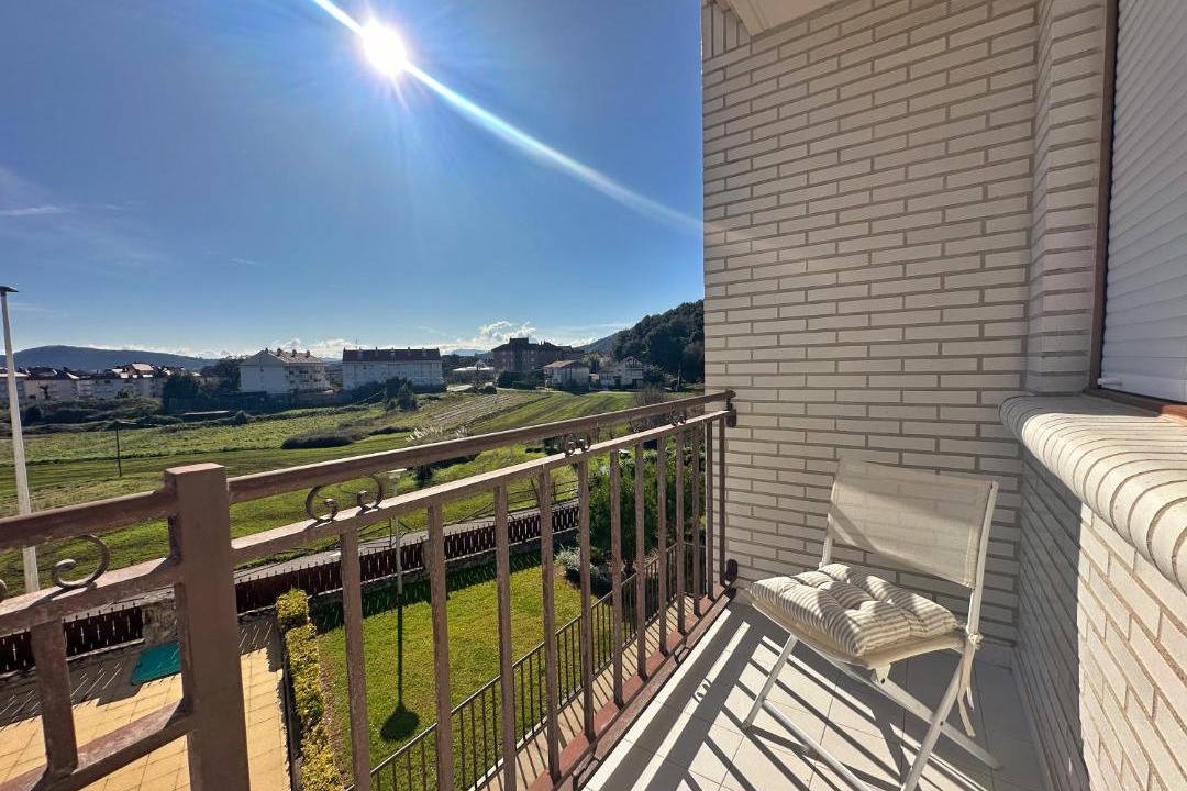 Photo of Patio Balcony in Isla