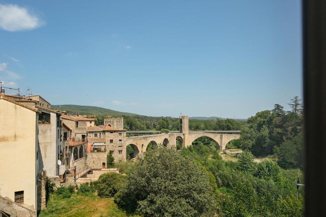 Photo of Others in Besalu