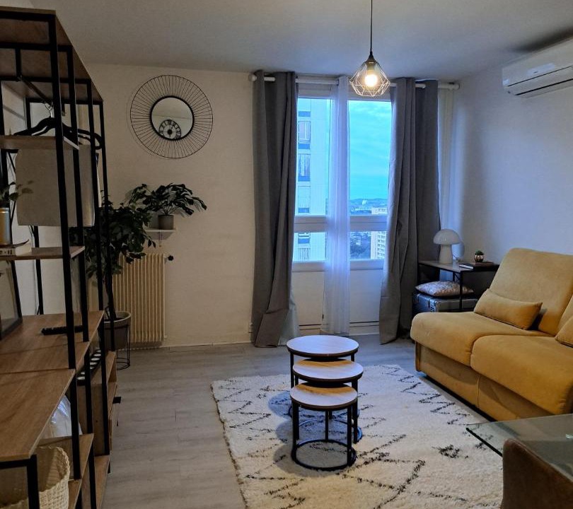 Photo of Livingroom in Nimes
