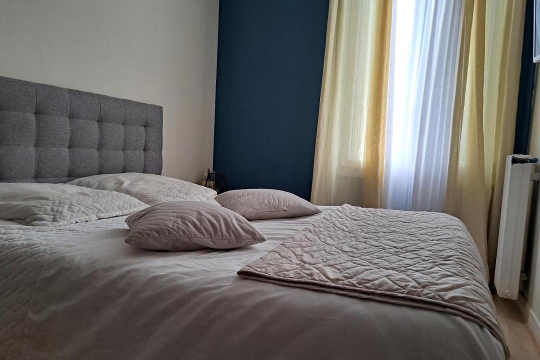 Photo of Bedroom in Nimes