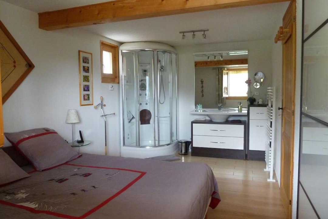 Photo of Bedroom in Station de Drouzin le Mont