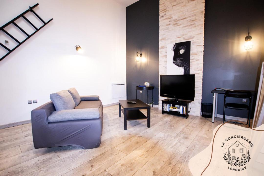 Photo of Livingroom in Lens