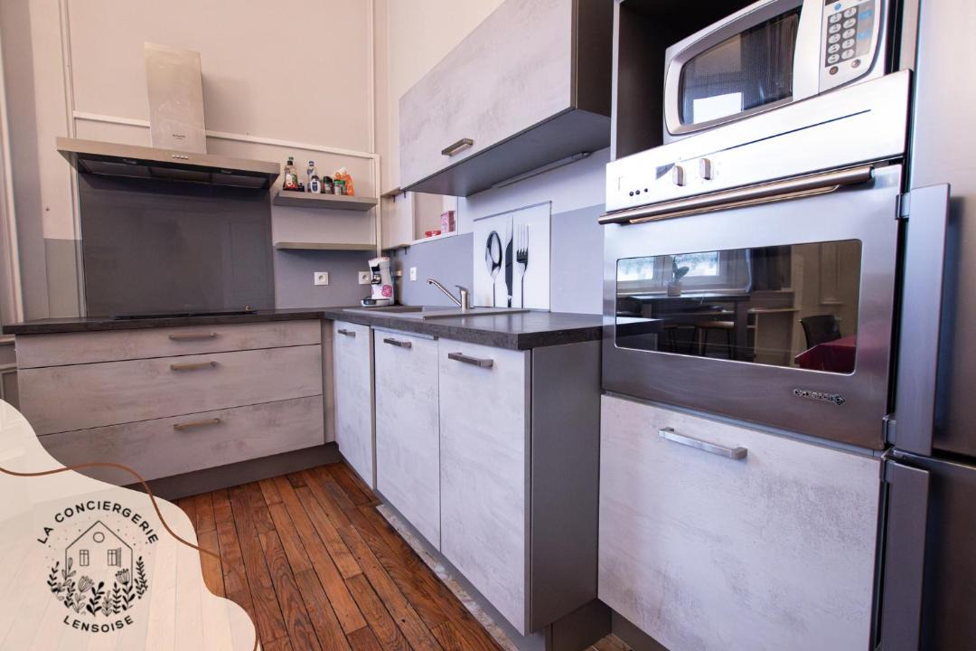 Photo of Kitchen in Lens