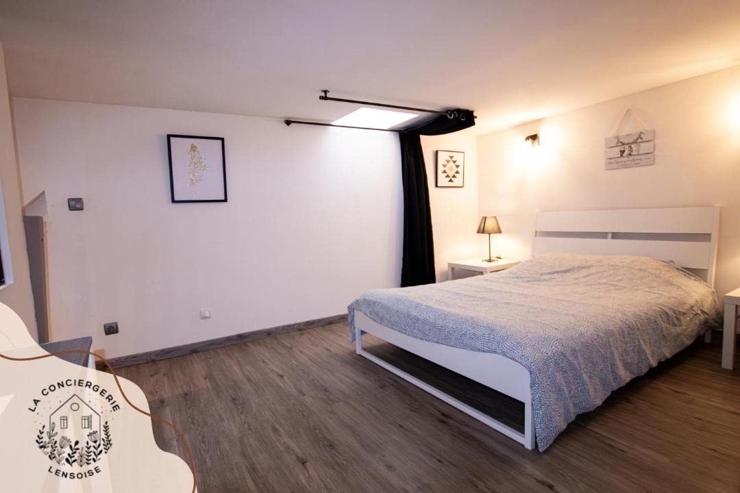 Photo of Bedroom in Lens