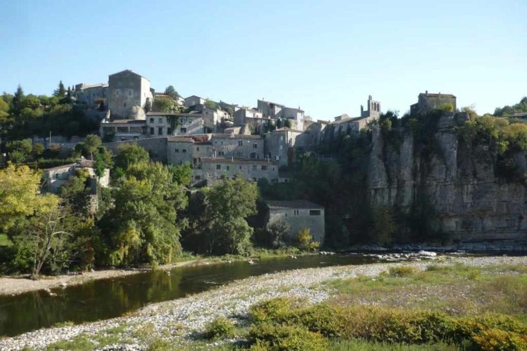 Photo of Buildings in Darbres