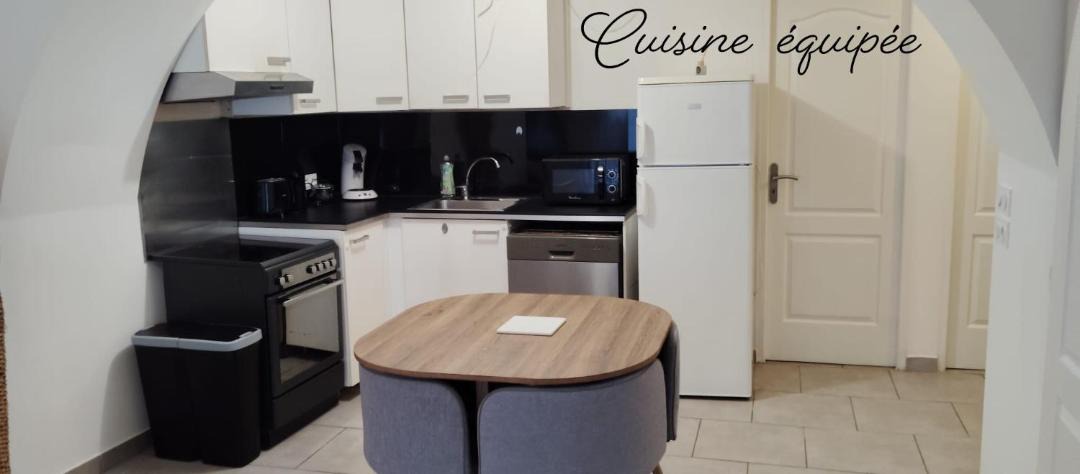 Photo of Kitchen in Saint-Etienne-de-Saint-Geoirs