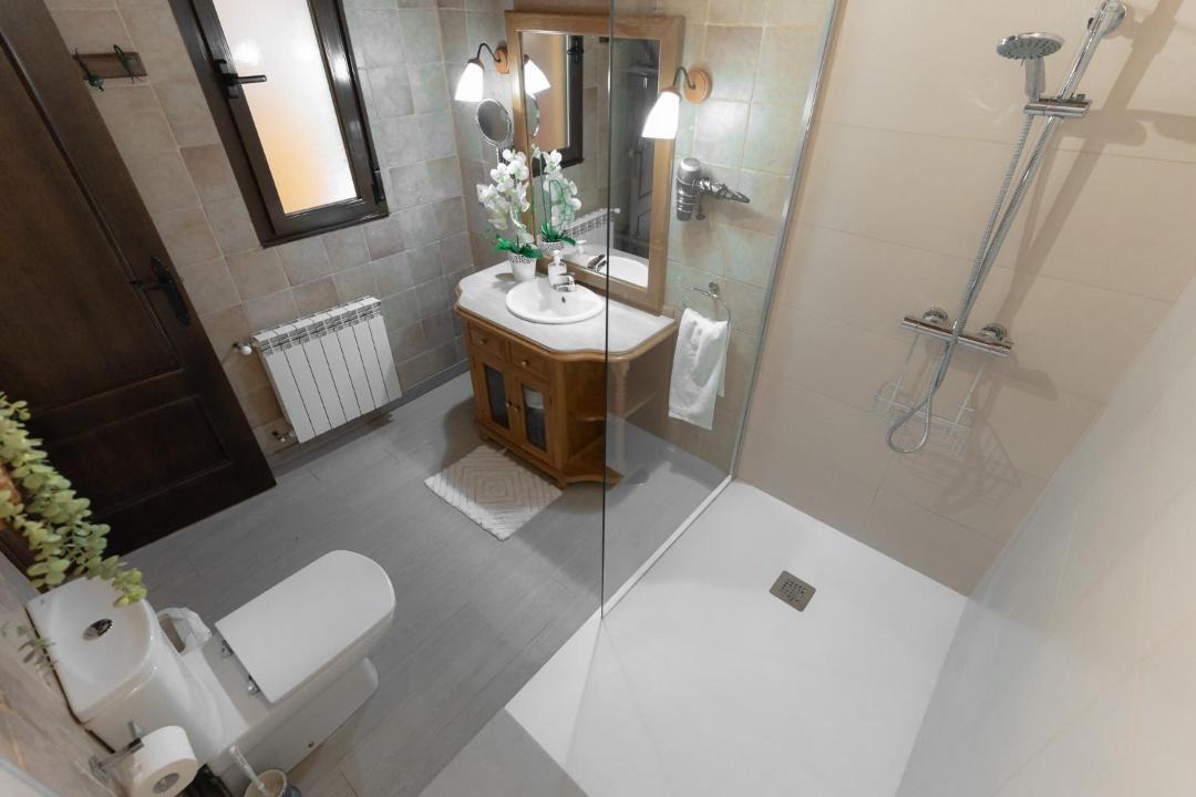 Photo of Bathroom in Hervas
