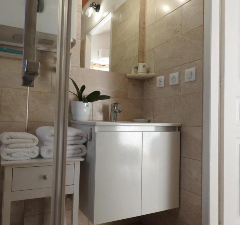 Photo of Bathroom in Roquevaire