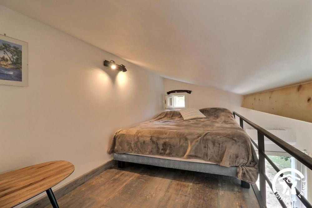 Photo of Bedroom in Roquevaire