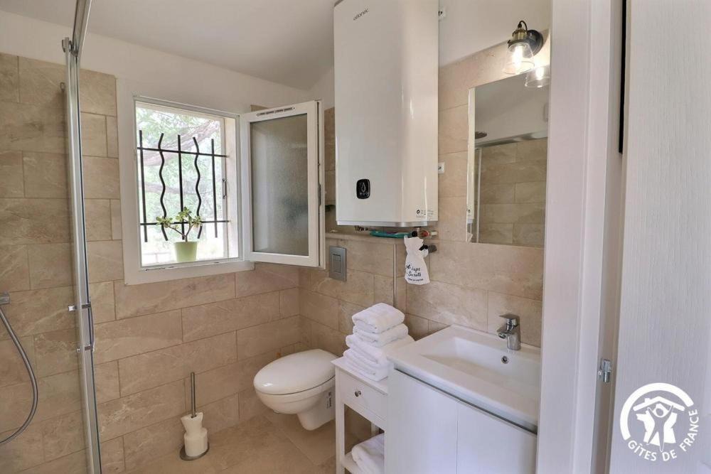 Photo of Bathroom in Roquevaire