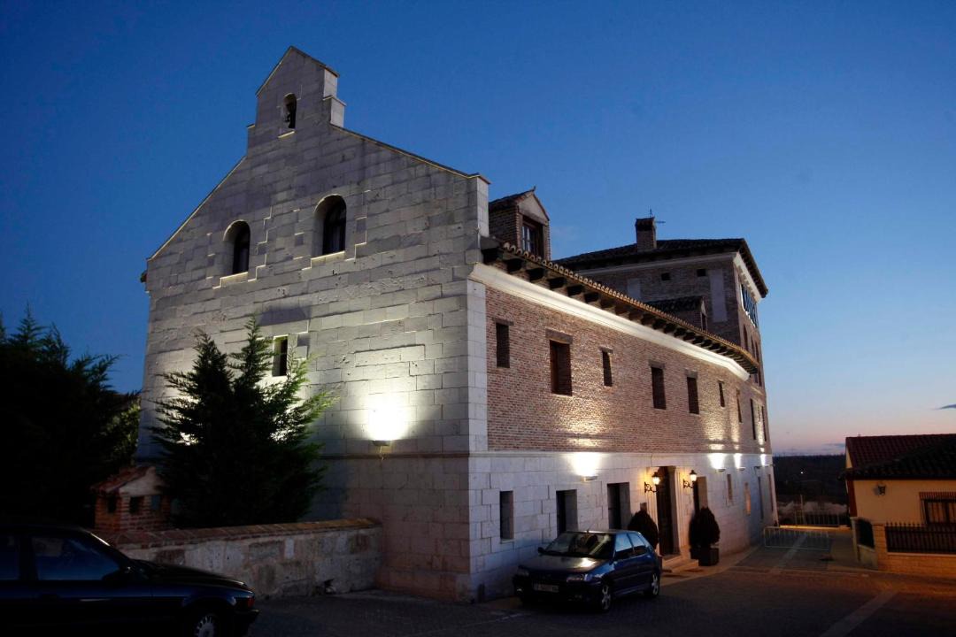Photo of Buildings in Arroyo de la Encomienda