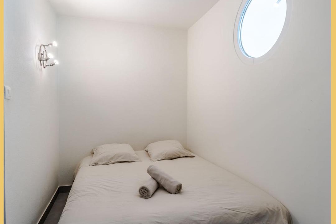 Photo of Bedroom in Ambilly