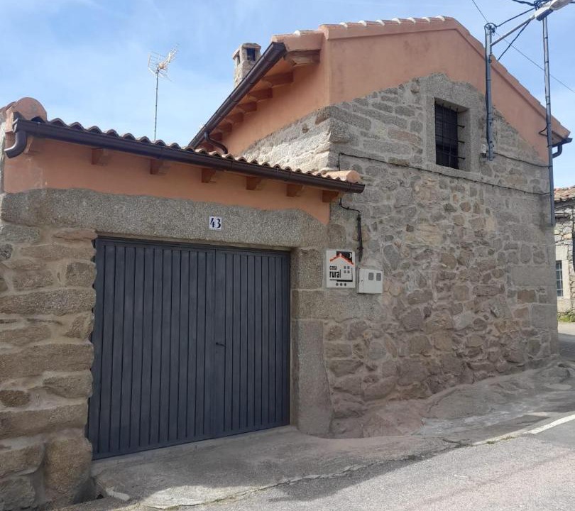 Photo of Others in Navamorales