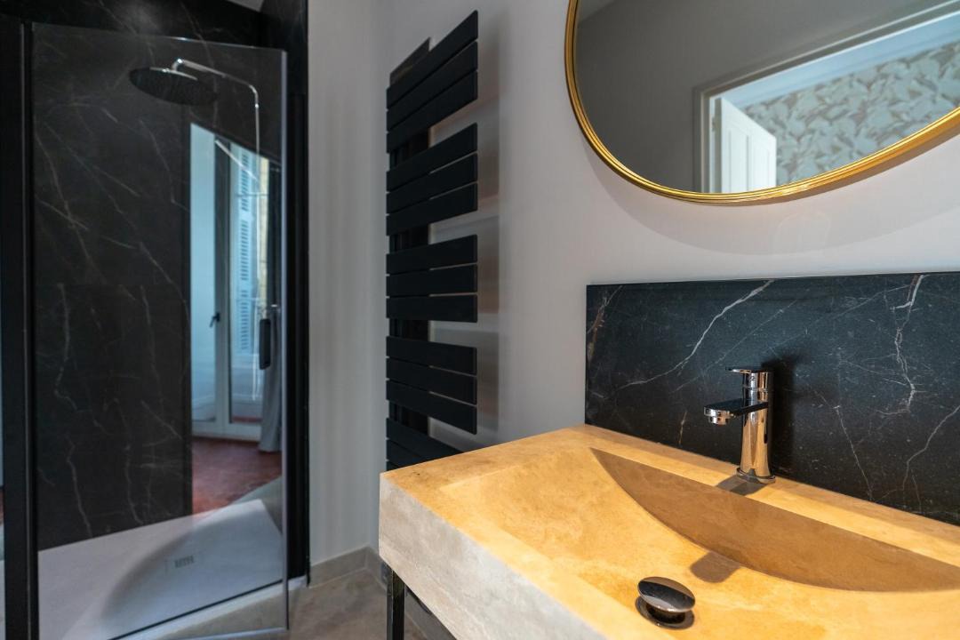 Photo of Bathroom in Villeneuve-les-Avignon