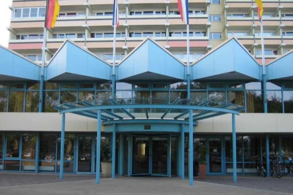 Photo of Others in Holm