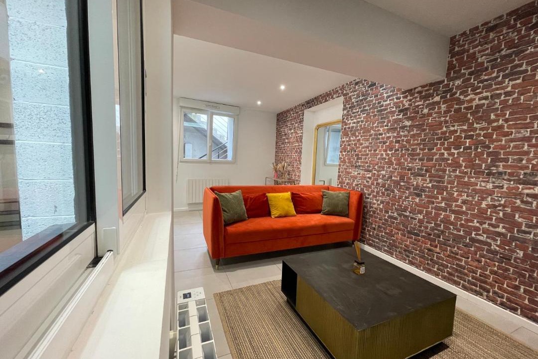 Photo of Livingroom in Lens