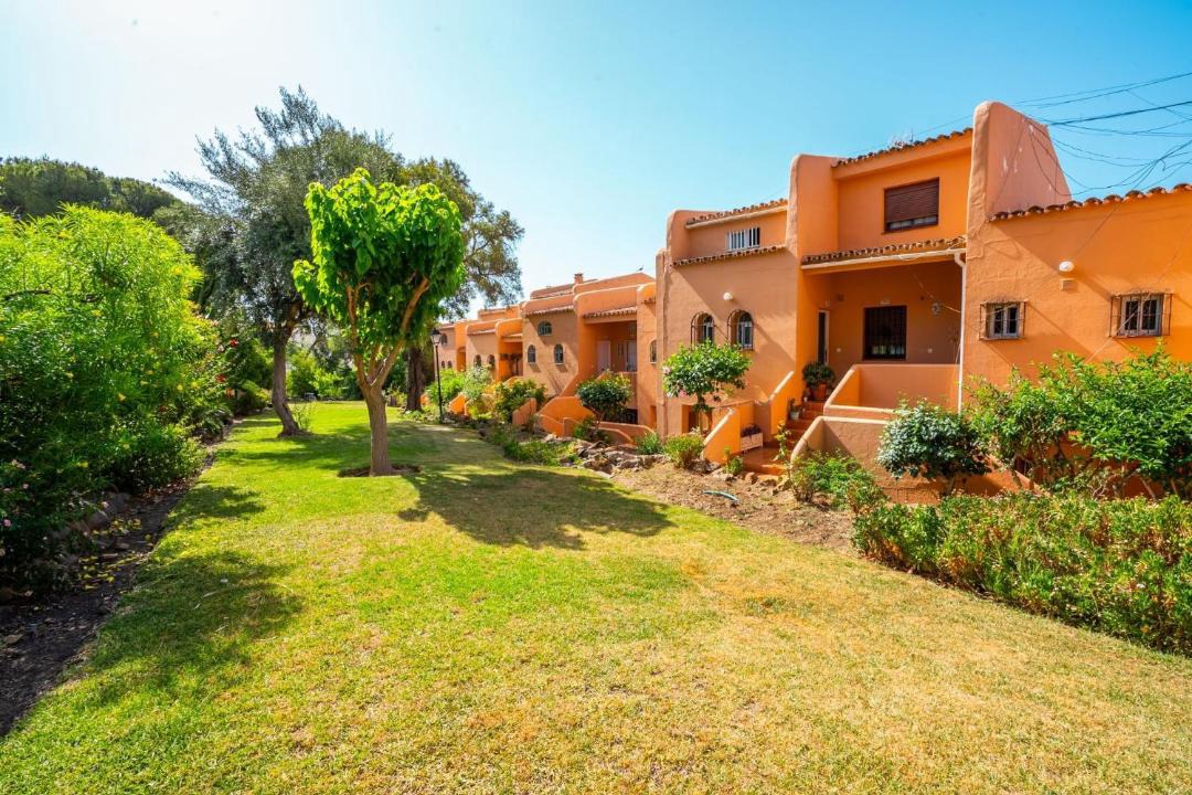 Photo of Buildings in Urbanizacion Puerto de Estepona