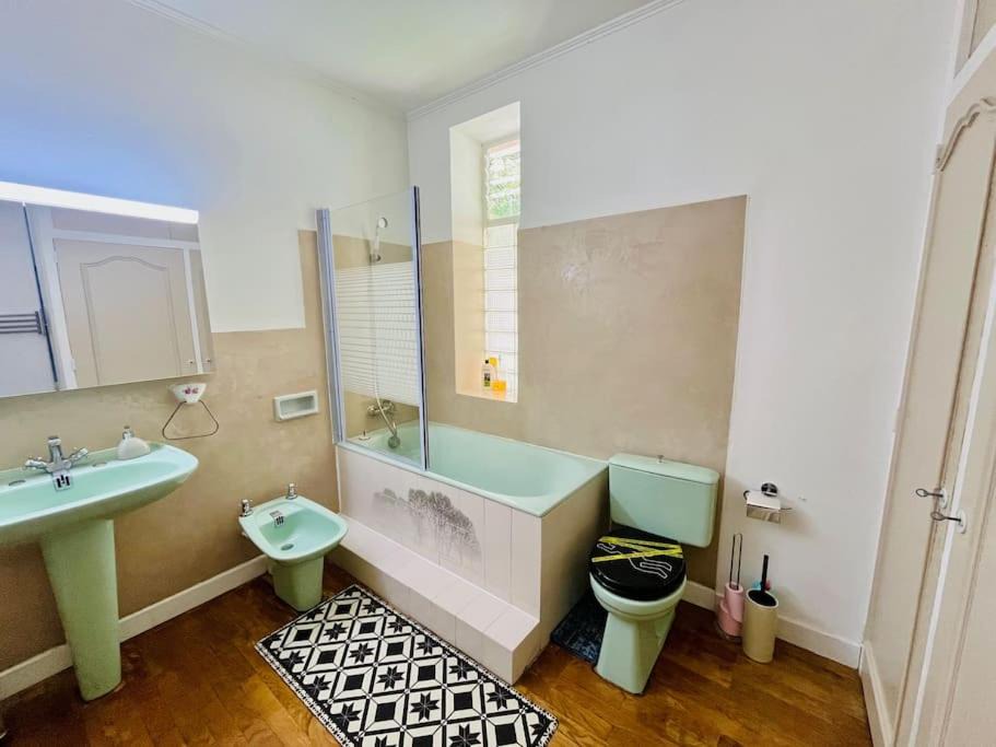 Photo of Bathroom in Saint-Chef