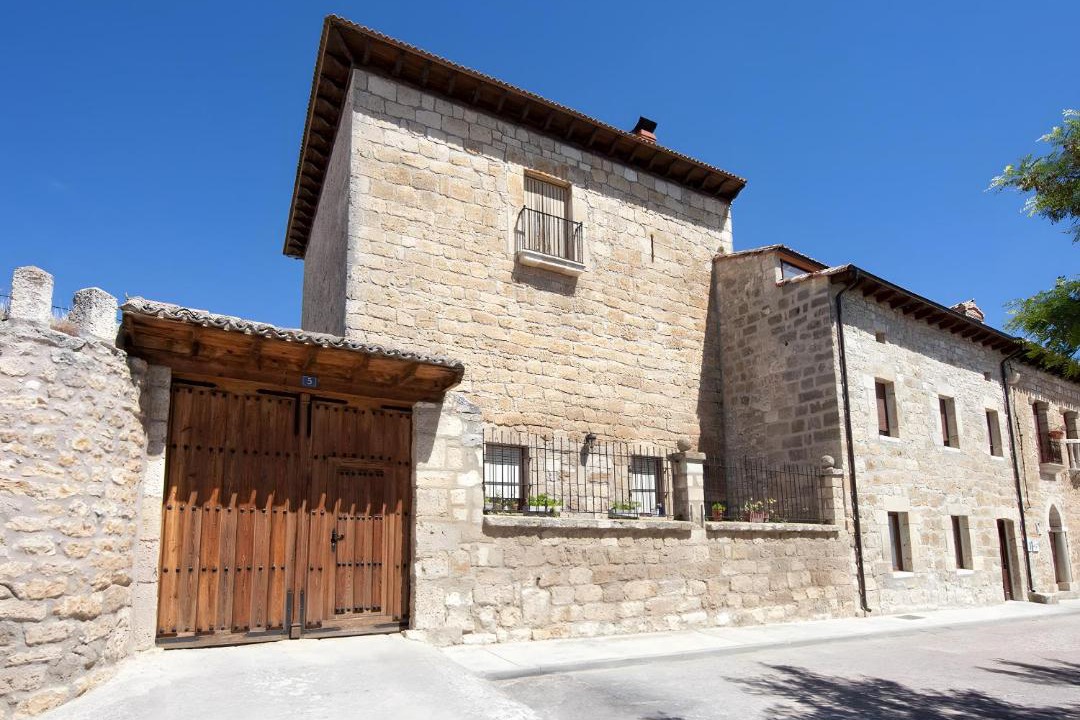 Photo of Buildings in Vizmalo