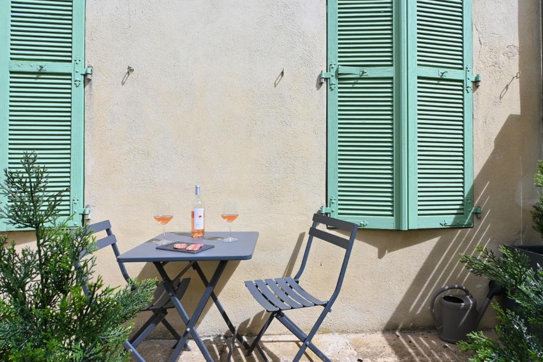 Photo of Others in Route d'Arles
