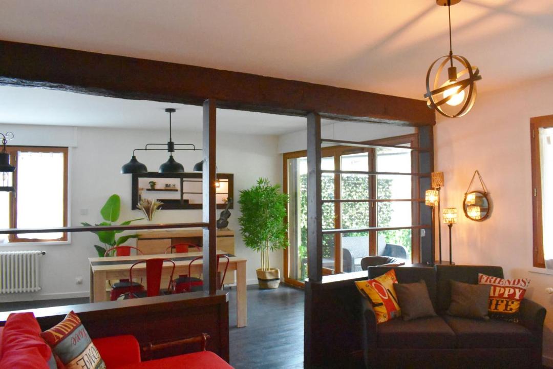 Photo of Livingroom in Thones