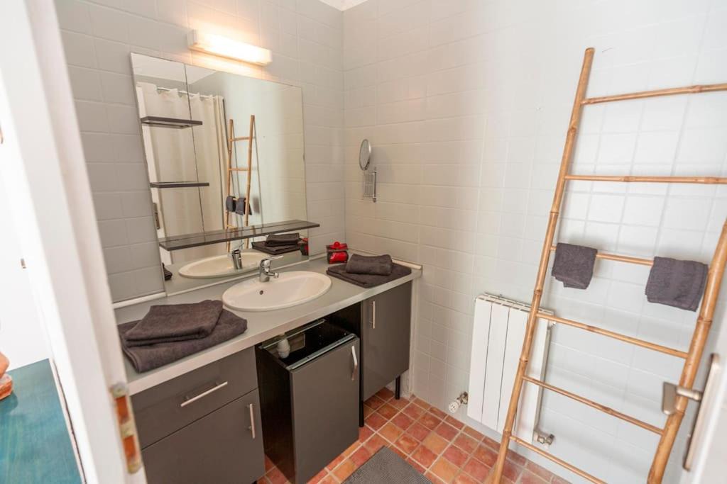 Photo of Bathroom in Chateauneuf-de-Gadagne