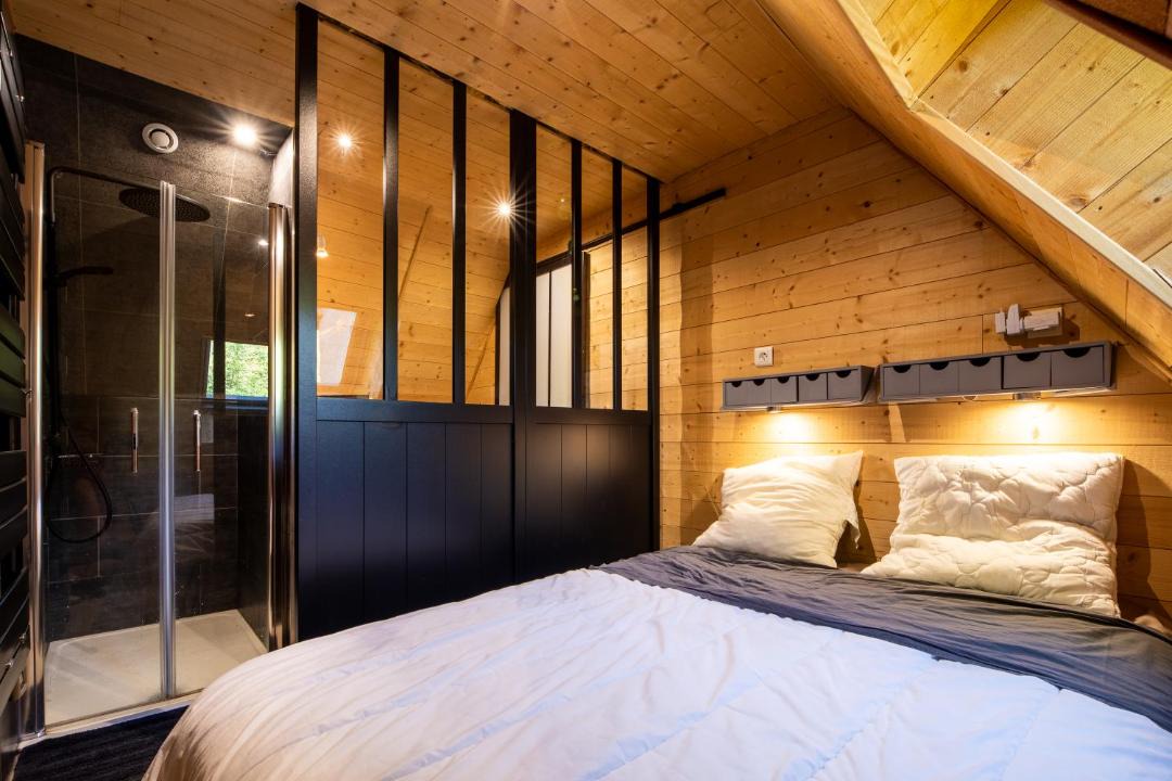 Photo of Bedroom in Campan