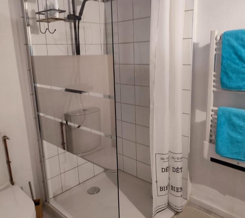 Photo of Bathroom in Caumont-sur-Durance