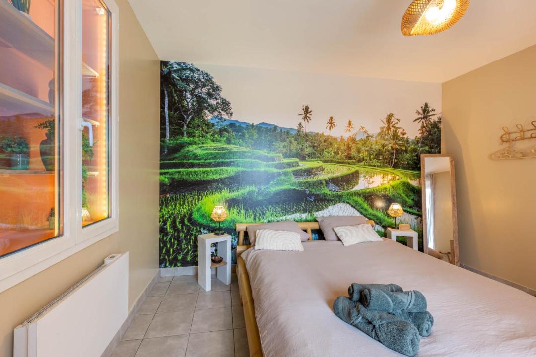Photo of Bedroom in Saint-Jean-de-Touslas