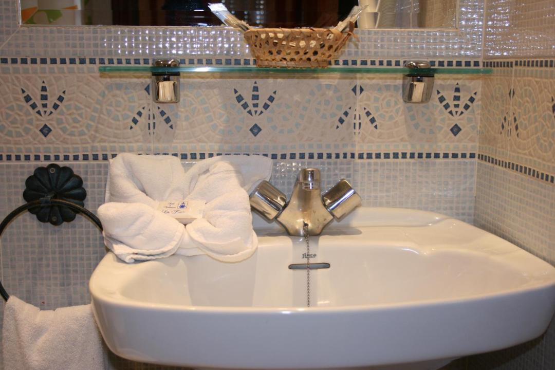 Photo of Bathroom in San Francisco-Ribera