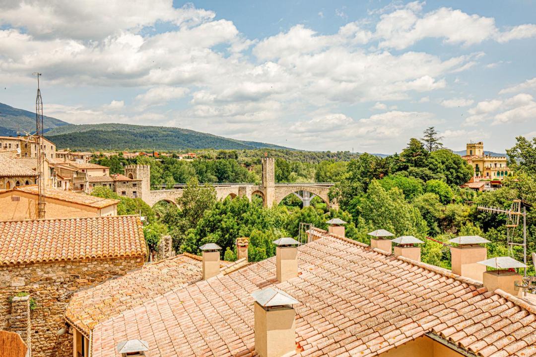 Photo of Others in Besalu