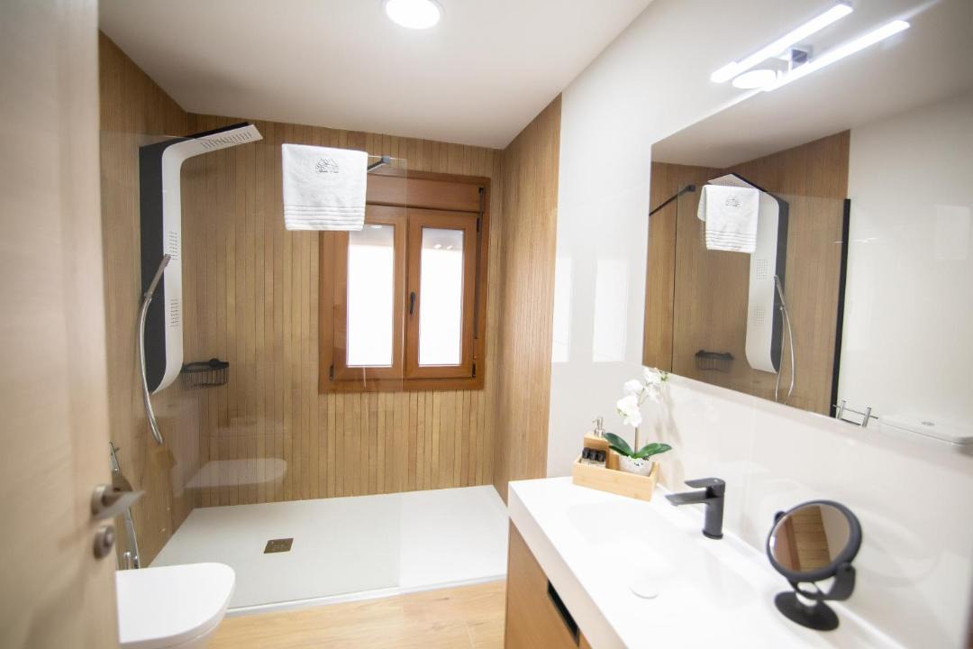 Photo of Bathroom in Navaluenga