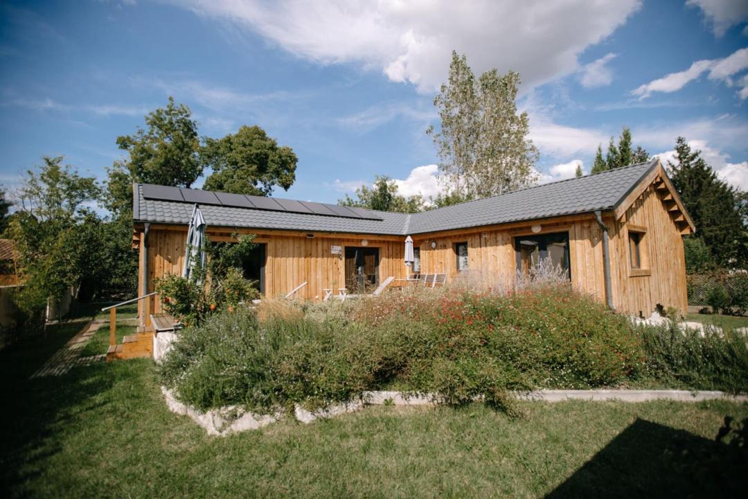 Photo of Buildings in Le Thor