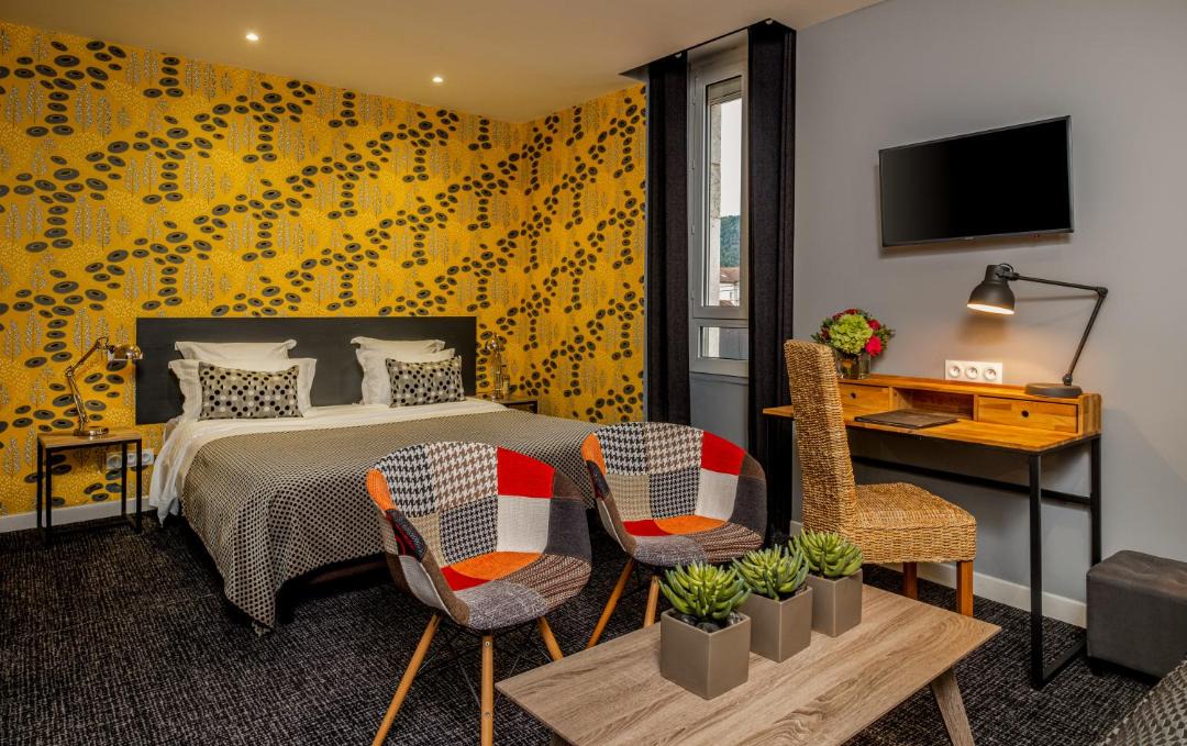 Photo of Bedroom in Oyonnax